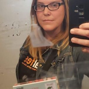 Meet your Posher, Colleen